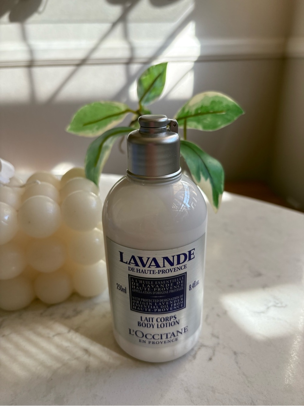 L'OCCITANE Lavande Body Lotion — White